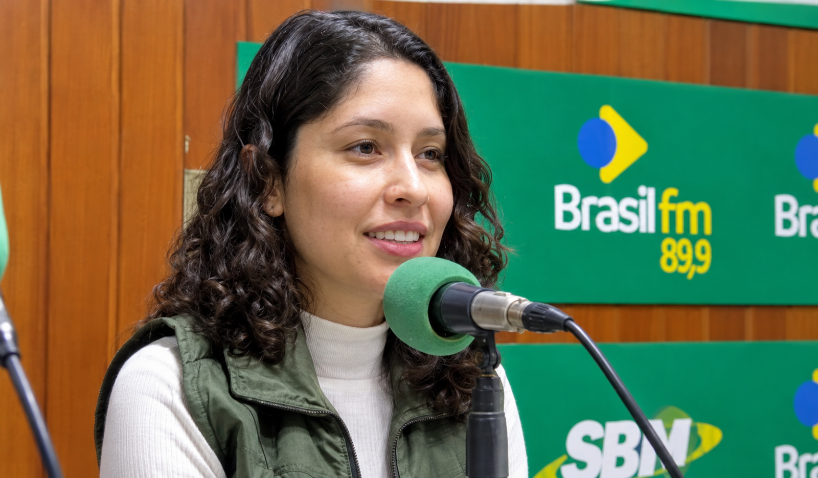 Entrevista no Estúdio Brasil FM