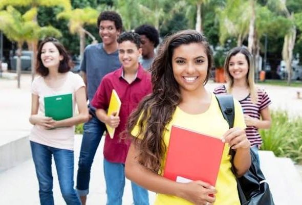 Estudantes