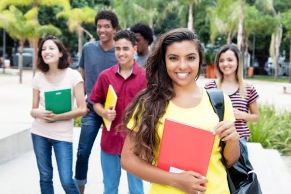 Estudantes