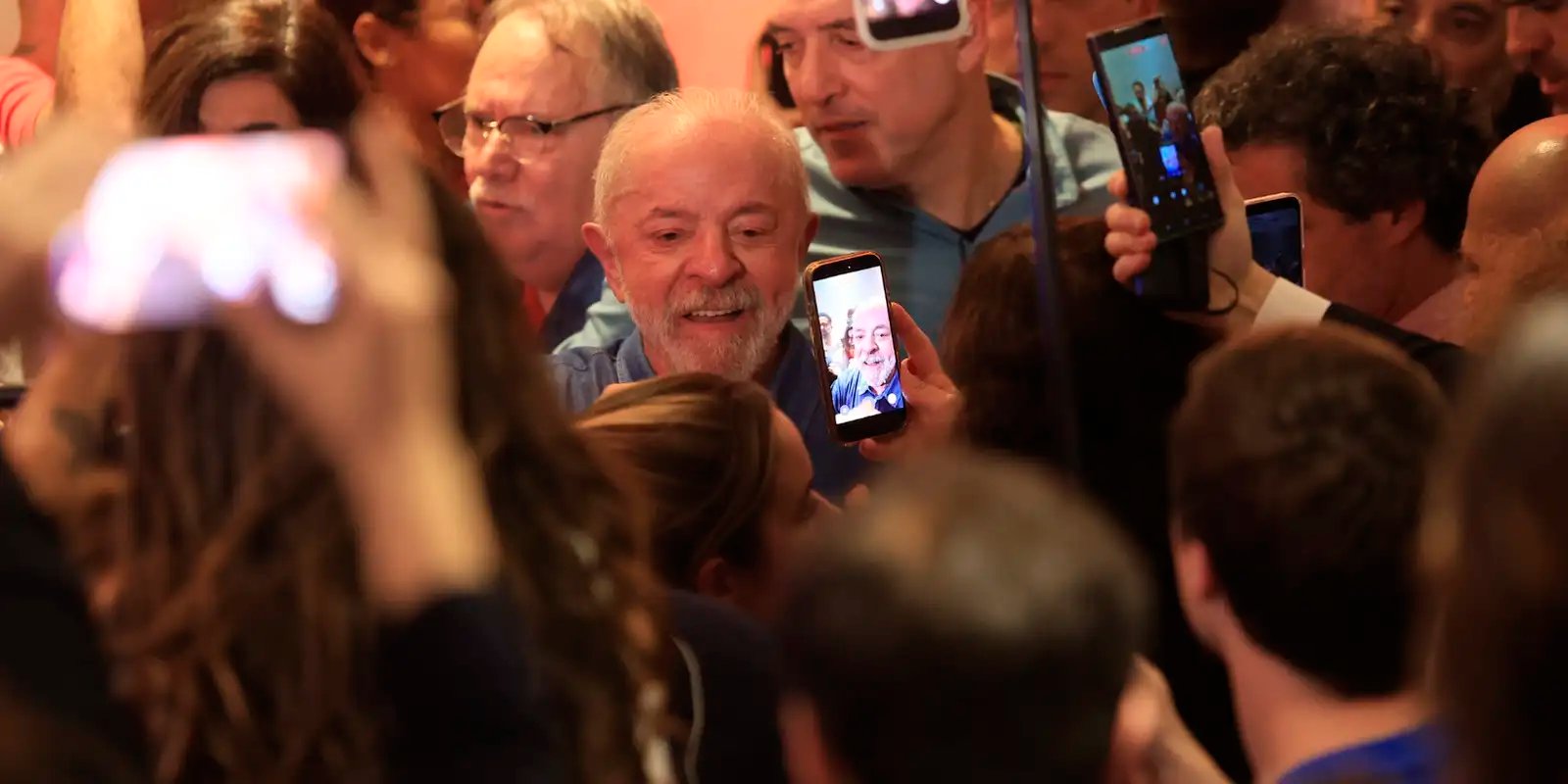 Lula agradece votos e afirma ter superado interferência externa nas
