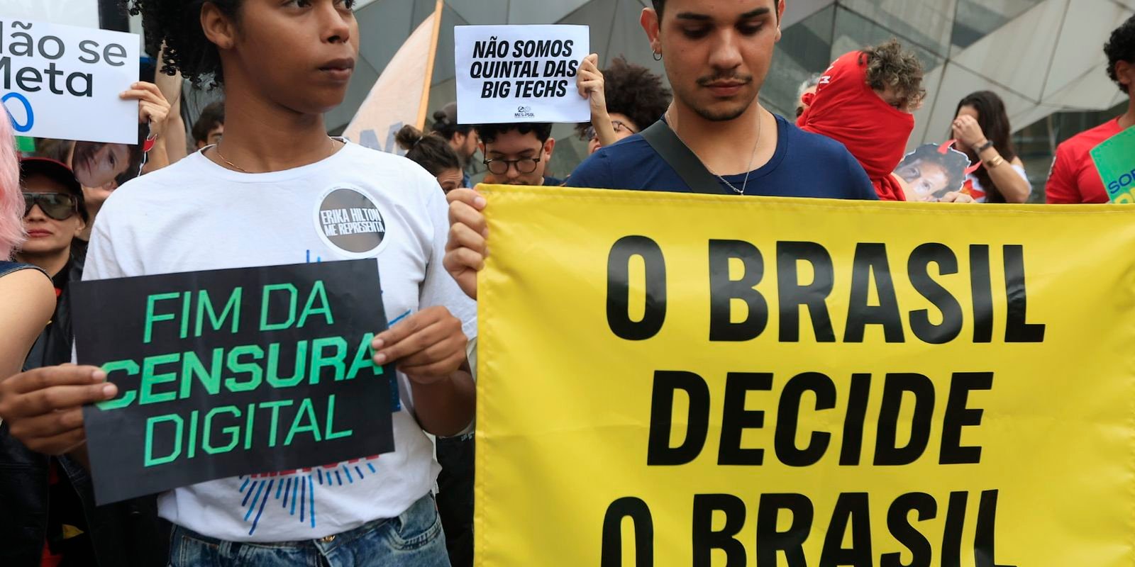 Sociedade civil expressa preocupação ao TSE sobre censura em redes