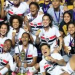 São Paulo segura Corinthians e é campeão brasileiro pela 1ª