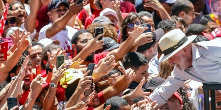 Presidente do TSE telefona para Lula e cumpre-reserva reeleição presidencial