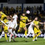 Com um a mais, Mirassol vence e complica Internacional no