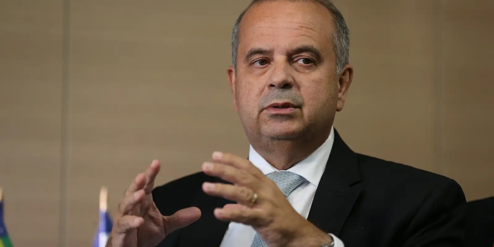 Coordenador de campanha se diz surpreso com fuga de Flávio